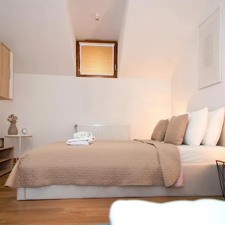Ivka Apartment *