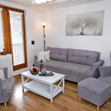 Ivka Apartment *